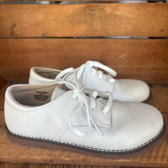 FootMates Other - Footmates Willy Boy’s Dress Shoes White size 12.5